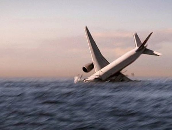 Máy bay tư nhân rơi xuống biển khiến 2 người thiệt mạng