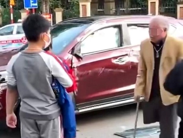 Xác minh thông tin người đàn ông cụt chân lái ô tô gây tai nạn