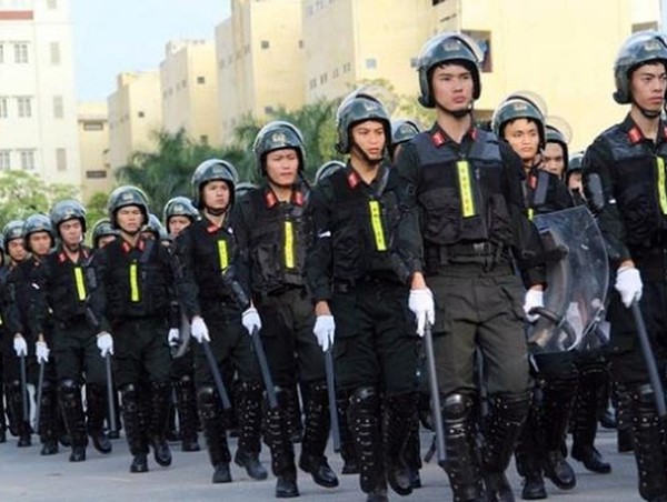 Quy định trang phục huấn luyện, trang phục chiến đấu của Cảnh sát cơ động