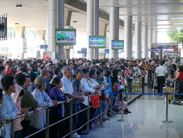Sân bay Tân Sơn Nhất chuẩn bị phương án đón khách dịp cao điểm Tết