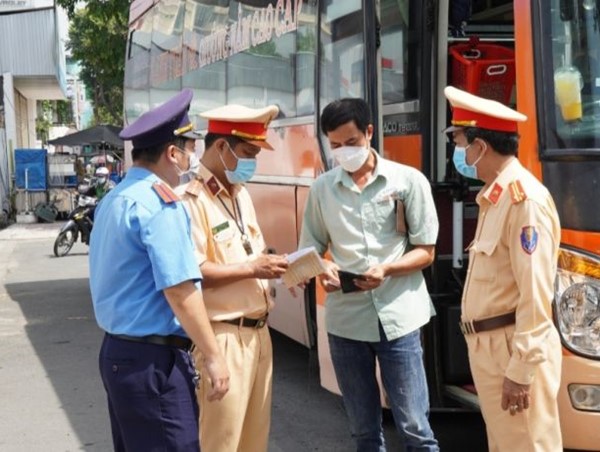 Hải Phòng tăng cường kiểm tra, xử lý tình trạng “xe dù, bến cóc”
