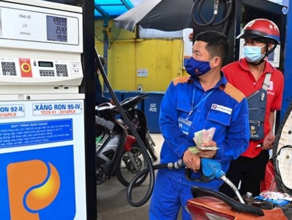 Giá xăng dầu tiếp tục giảm từ chiều 21/12