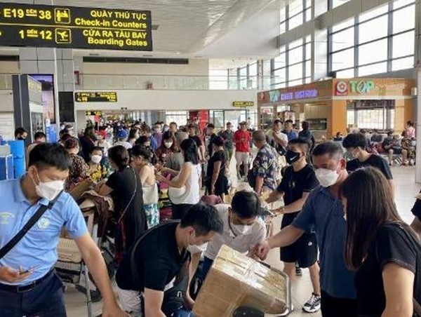 Tăng cường nhiều chuyến bay đêm phục vụ Tết Nguyên đán