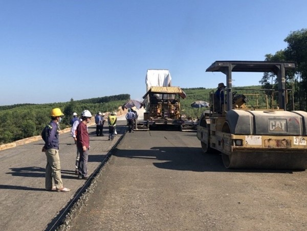 Bộ GTVT phát động phong trào thi đua "Xuân Quý Mão trên các công trường giao thông"