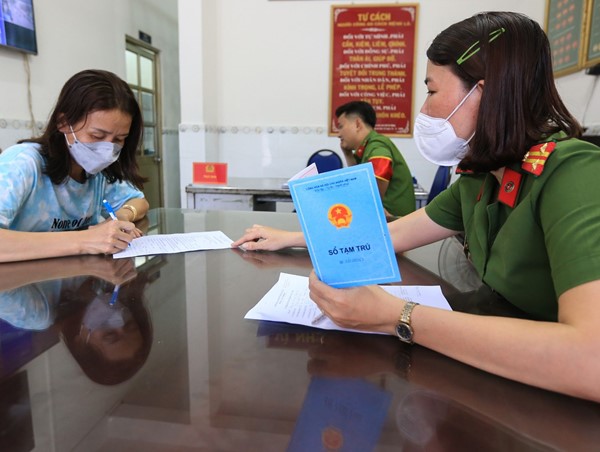 Những loại giấy tờ nào có giá trị chứng minh thông tin về cư trú?