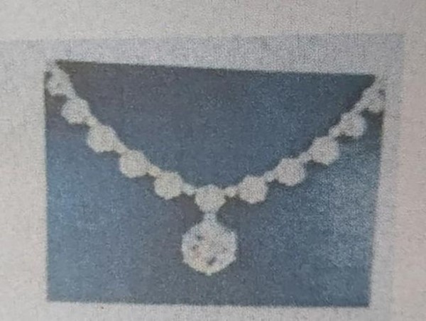 Truy tìm kim cương, nữ trang... trong vụ trộm biệt thự ca sĩ Hồ Ngọc Hà