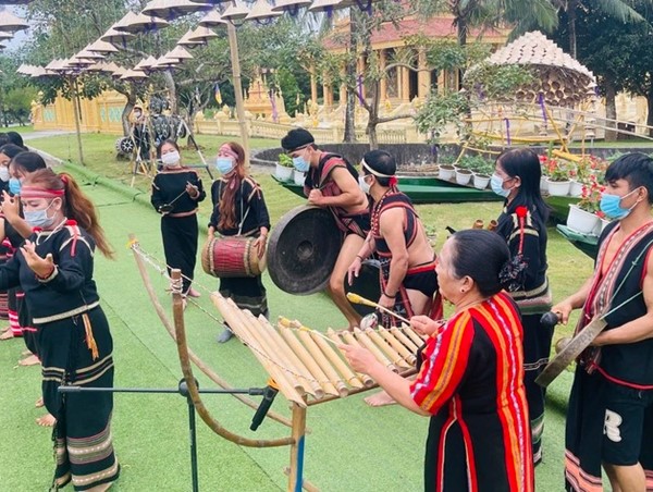 Chào năm mới 2023 tại Làng Văn hóa-Du lịch các dân tộc Việt Nam