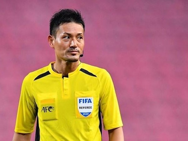 Trọng tài bắt chính trận Việt Nam - Malaysia nghỉ hưu