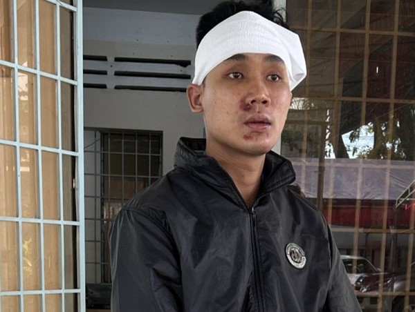 Kẻ đâm Phó trưởng Công an phường bị khởi tố tội giết người 