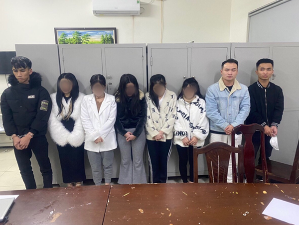 Bắt giữ nhóm thanh niên tổ chức “bay lắc” tại căn hộ chung cư