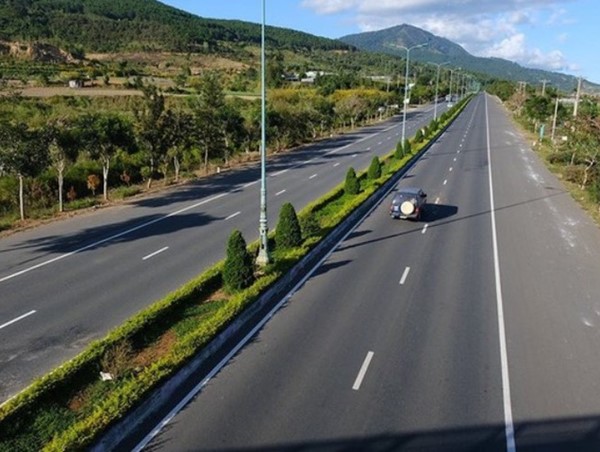 Đẩy nhanh tiến độ triển khai dự án cao tốc đoạn Tân Phú – Liên Khương