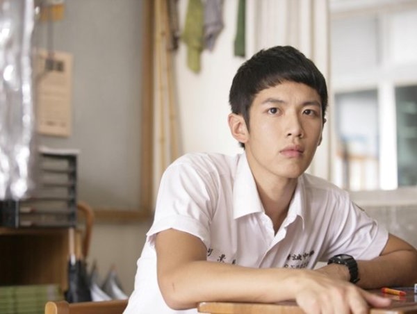 Kha Chấn Đông gặp tai nạn nghiêm trọng trên phim trường