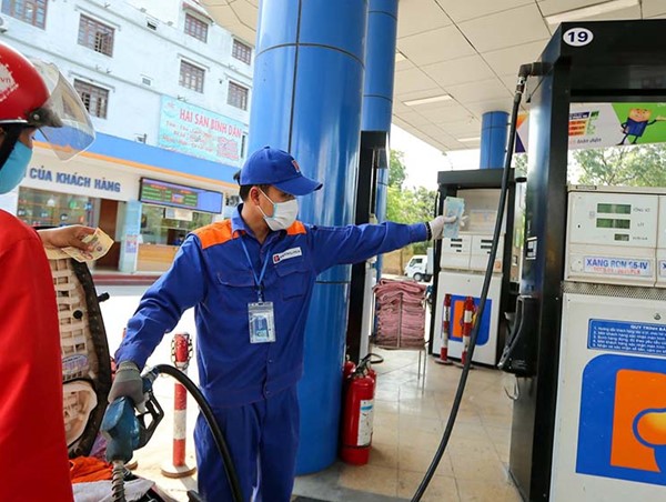 Giám sát, kiểm tra, xử lý vi phạm trong kinh doanh xăng dầu