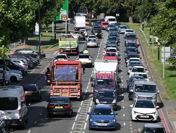 Doanh số bán ô tô châu Âu năm 2022 đạt mức thấp nhất trong 3 thập kỷ 