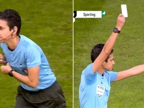 Trọng tài rút thẻ trắng đầu tiên trong lịch sử bóng đá