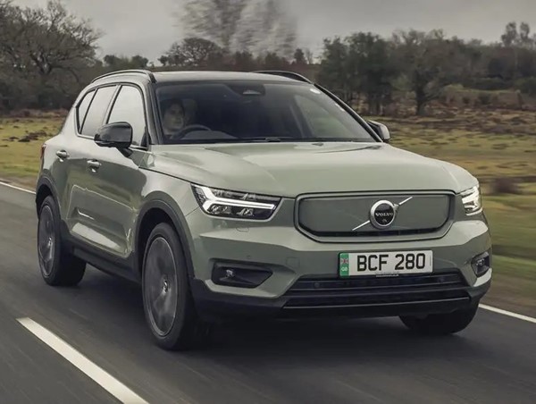 Volvo triệu hồi hơn 100.000 xe do lỗi phanh an toàn tự động