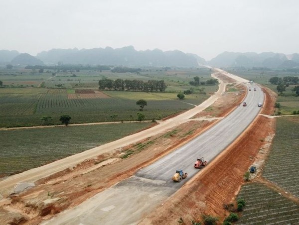 Khẩn trương hoàn thành công tác lựa chọn nhà thầu cao tốc Bắc - Nam giai đoạn 2