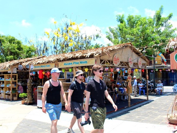 Cả nước đón hơn 871.000 lượt khách quốc tế trong tháng 1/2023