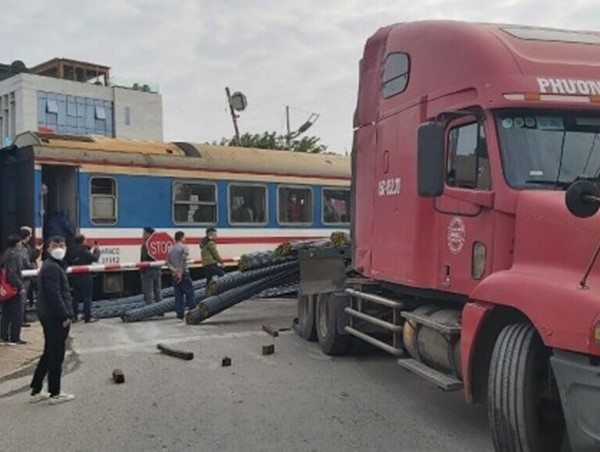 Đường sắt kiến nghị triển khai các biện pháp đảm bảo an toàn tại các lối đi tự mở 