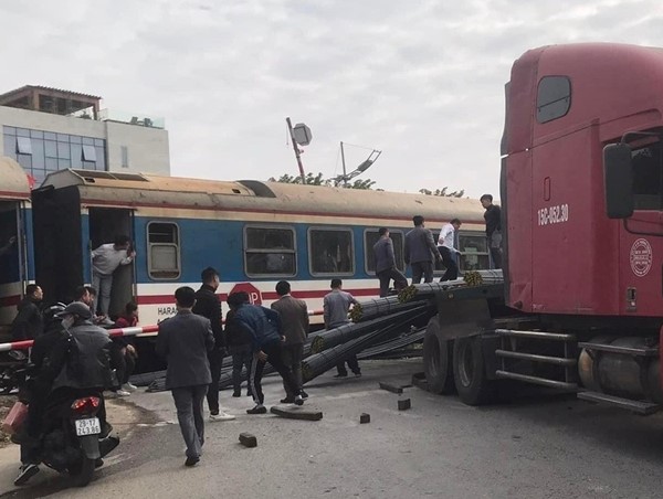 Xử lý nghiêm hành vi vi phạm tại các điểm giao cắt giữa đường bộ và đường sắt