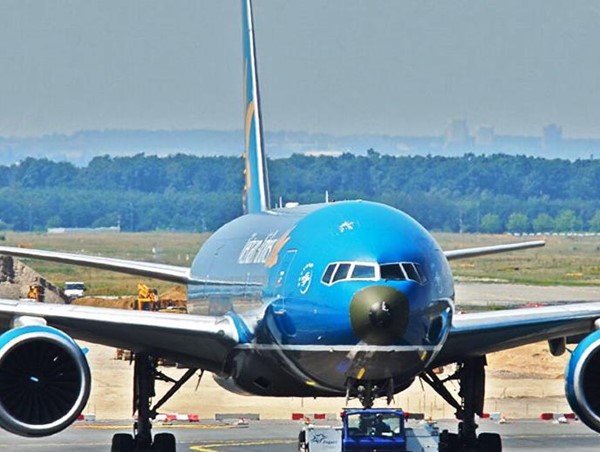 Cách nào đối phó với nạn buôn lậu qua đường hàng không?