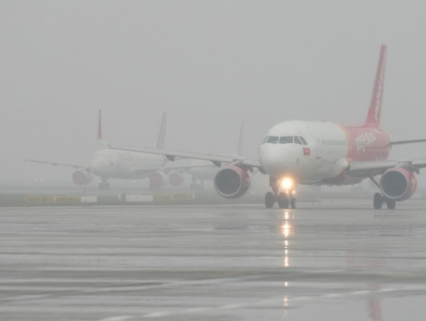 Tăng cường đảm bảo an toàn hoạt động bay trong thời tiết sương mù, mây thấp
