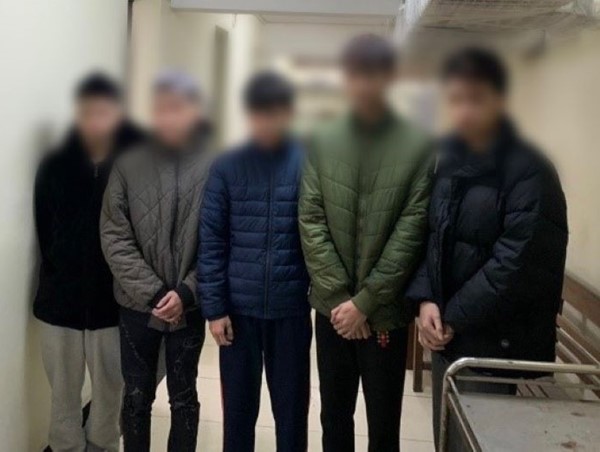 Bắt giữ nhóm thanh niên chém nhân viên quán café trên phố Nguyễn Hữu Huân