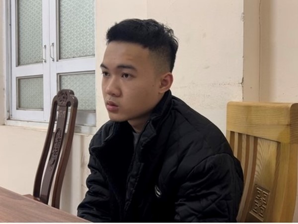 Bắt nhóm đối tượng buôn bán thuốc lá điện tử chứa chất ma tuý