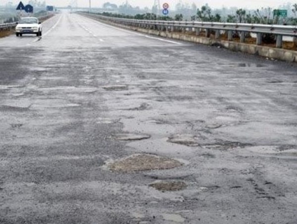 Khắc phục hiện tượng lún tại các đầu cầu trên cao tốc Cầu Giẽ - Ninh Bình