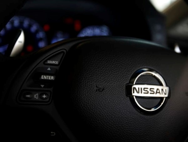 Nissan triệu hồi hơn 463.000 xe vì biểu tượng trên vô lăng