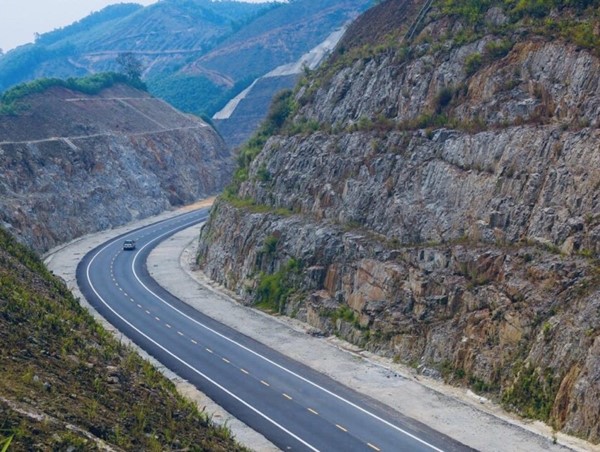 Bộ GTVT phản hồi đề xuất xây đường nối cao tốc La Sơn-Hòa Liên tại Đà Nẵng