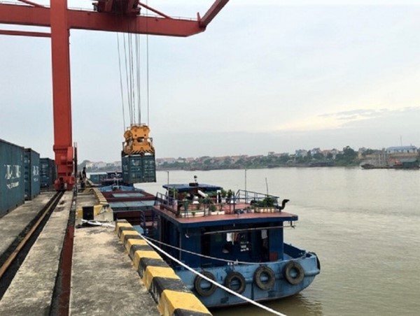 Công khai, minh bạch trong thực hiện cấp phép phương tiện thủy nội địa ra vào cảng