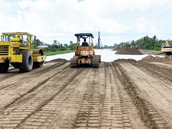 Thực hiện công tác giải phóng mặt bằng dự án cao tốc Mỹ Thuận - Cần Thơ