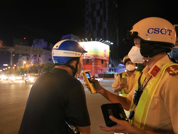 Cục CSGT nói gì về việc uống nước hoa quả cũng vi phạm nồng độ cồn