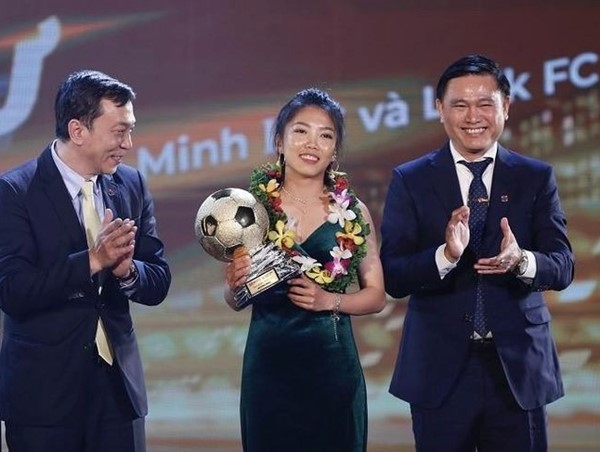 Quả bóng Vàng Việt Nam 2022 gọi tên Văn Quyết, Huỳnh Như và Hồ Văn Ý