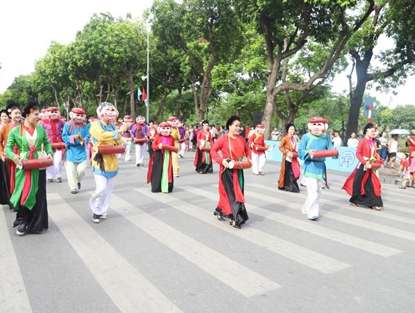 Xây dựng môi trường văn hóa cơ sở lành mạnh, phong phú