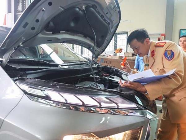 Danh sách 10 trung tâm đăng kiểm tại Hà Nội được bổ sung lực lượng CSGT