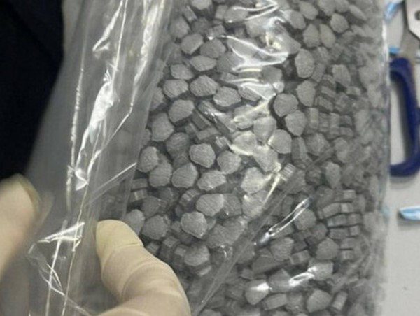 Bắt giữ 4 tiếp viên Vietnam Airlines xách ma túy về Việt Nam