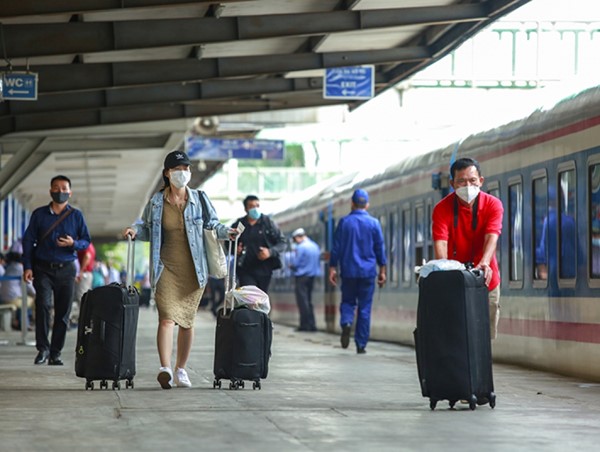 Đường sắt mở bán vé tàu chạy thêm các tỉnh phía Bắc dịp nghỉ lễ 30/4 và 1/5