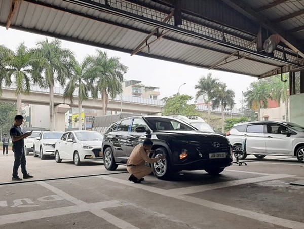 Các loại ô tô được miễn và kéo dài thời hạn đăng kiểm