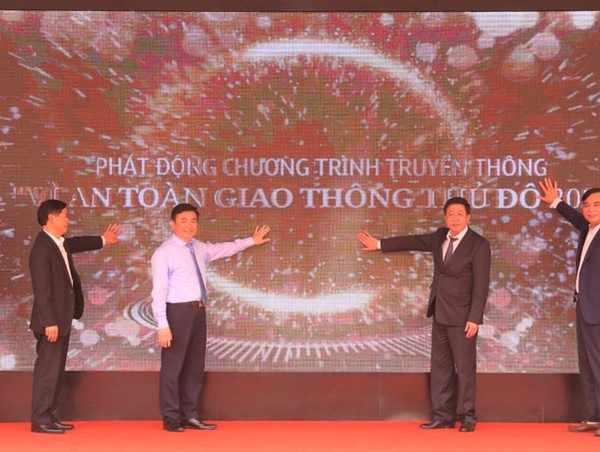 Khởi động Chương trình truyền thông “Vì an toàn giao thông Thủ đô” năm 2023