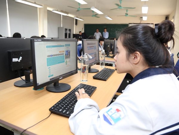 30 thí sinh đoạt giải cuộc thi kiến thức về an toàn giao thông