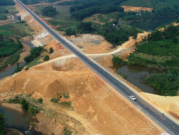 Bộ GTVT kiến nghị giao tỉnh Hòa Bình quản lý đầu tư cao tốc Hòa Lạc - Hòa Bình