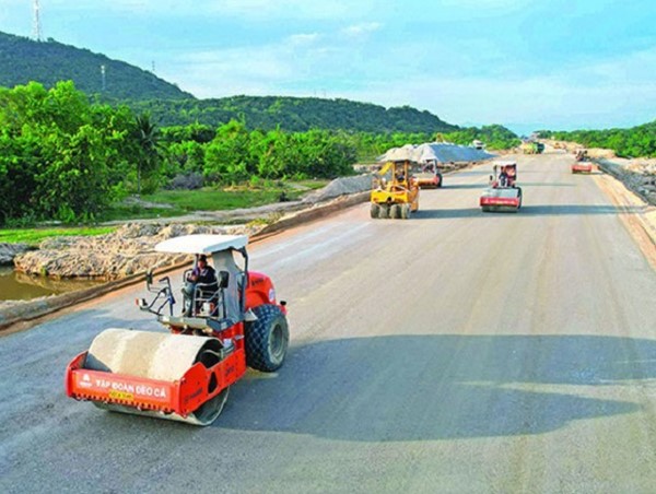 Đẩy nhanh tiến độ khởi công 27 dự án giao thông trong năm 2023