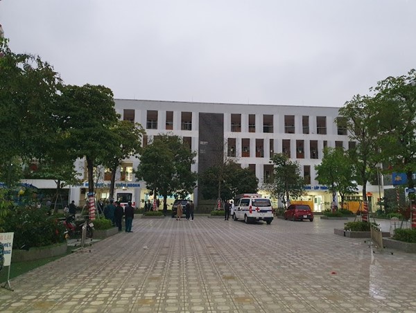 Nhiều học sinh Trường Tiểu học Kim Giang nghi bị ngộ độc sau chuyến dã ngoại