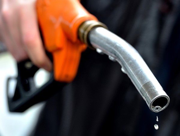 Xử lý nghiêm hành vi sản xuất, kinh doanh xăng, dầu giả, kém chất lượng