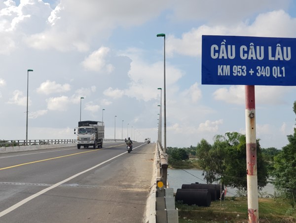 Phối hợp tổ chức phân luồng giao thông trong thời gian sửa chữa cầu Câu Lâu