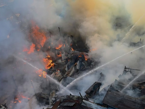 Cháy lớn ở Philippines, 7 người thiệt mạng, 40 ngôi nhà bị thiêu rụi