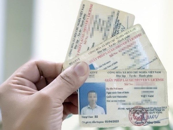 Thí điểm bằng lái xe tích hợp tài khoản định danh điện tử