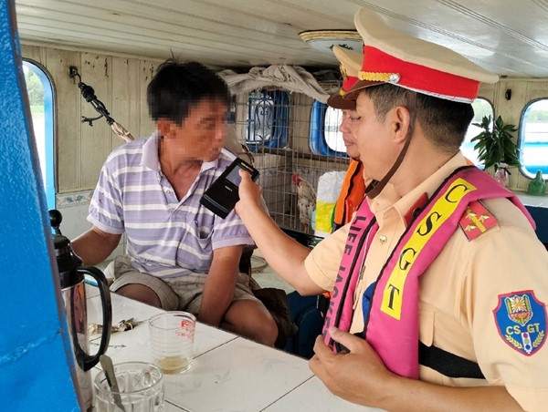 Xử lý nhiều thuyền trưởng, thuyền viên vi phạm nồng độ cồn